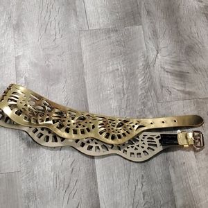 BCBGMAXAZRIA Lazer Cut  GOLD BELT